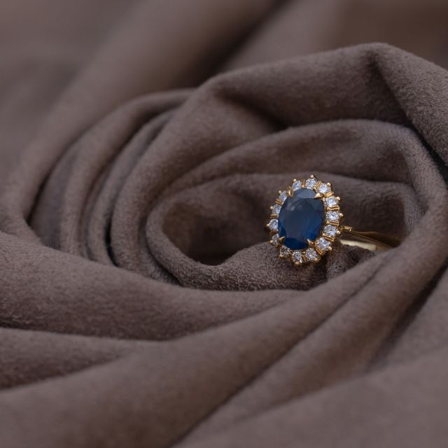 MyAngel Collier Rosa Saphir von MyAngel — 18 kt Gelbgold, 0,15 ct bei Juwelier Fichtinger in Amstetten