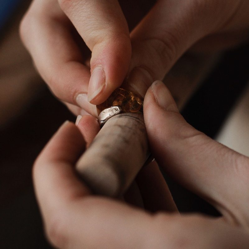 Entwurf und Handarbeit am Ring in der Goldschmiede Amstetten